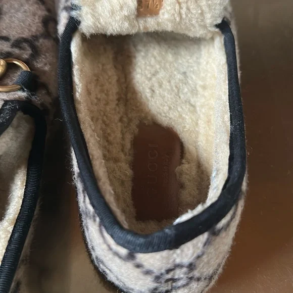 Gucci Beige and Black Loafers with Gold Accents - Picture 3 of 6